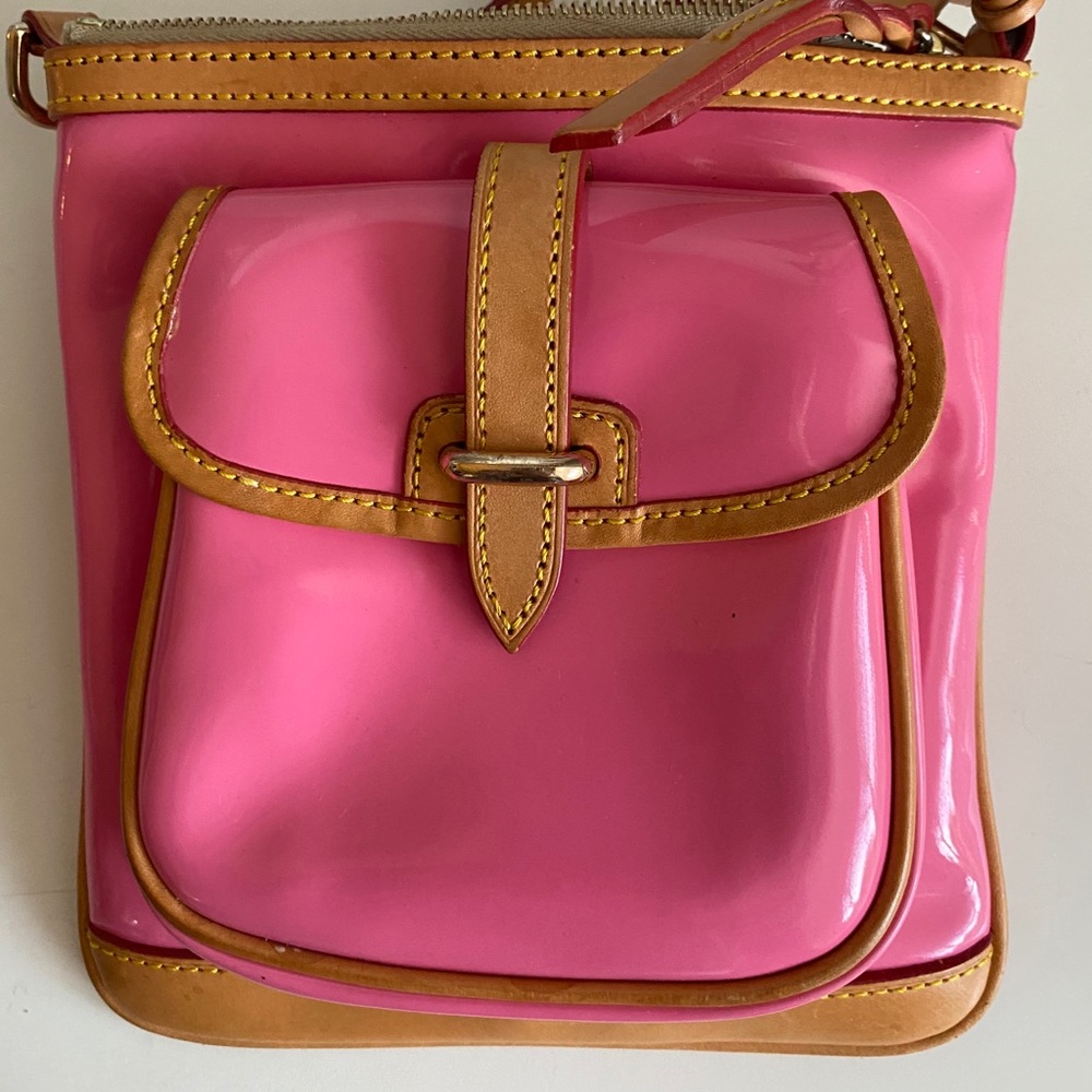 Vintage Dooney and Bourke Crossbody